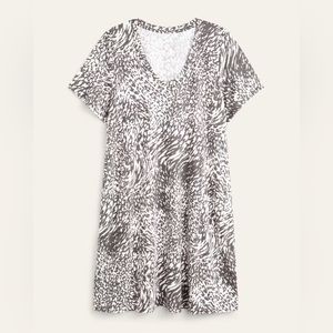 Gray and Whute Tshirt Dress with Pockets! Size 1X
